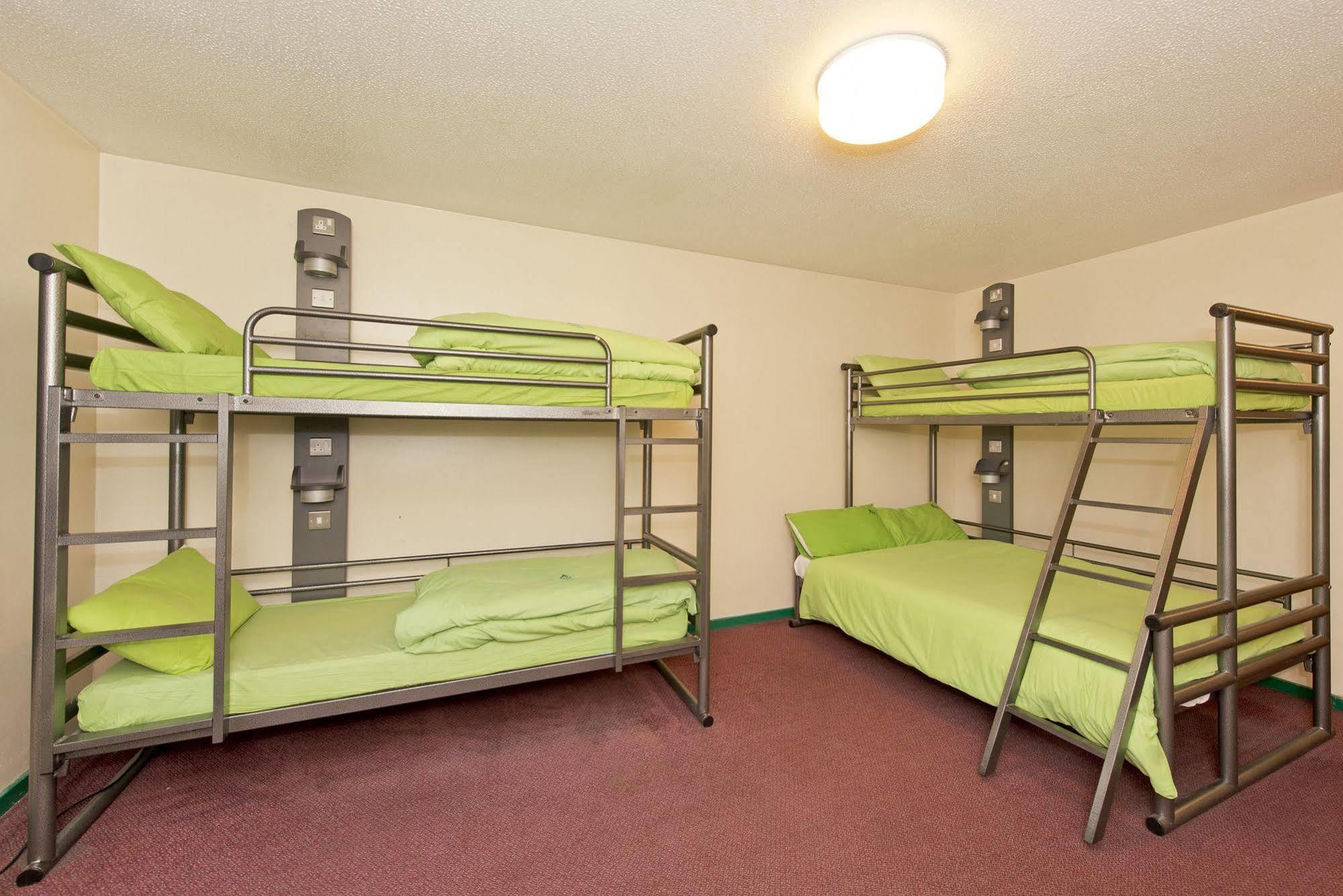 Hostel Yha Dock
